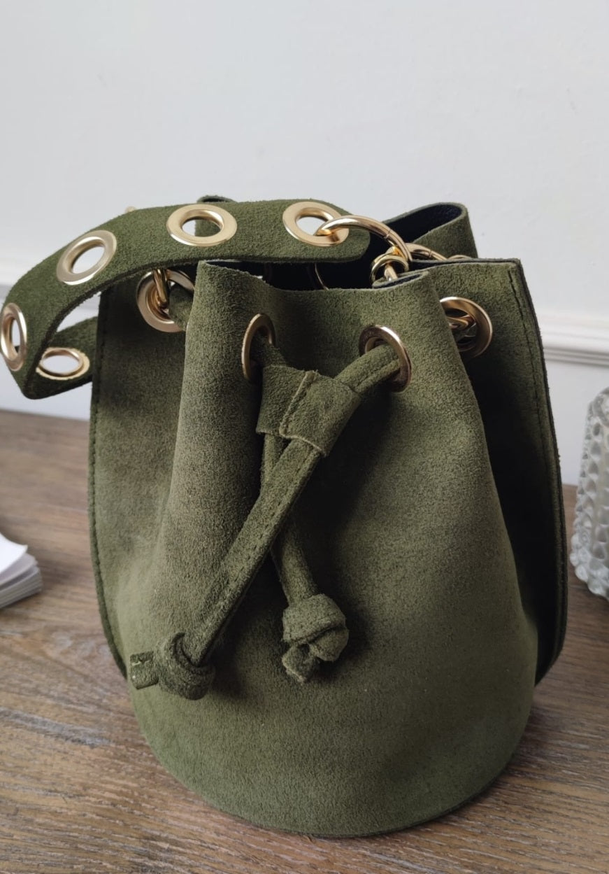BOHO-CHIC SUEDE DRAWSTRING HOBO BAG