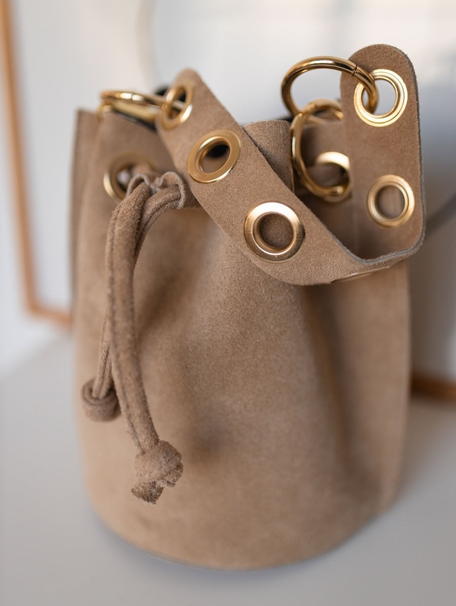 BOHO-CHIC SUEDE DRAWSTRING HOBO BAG